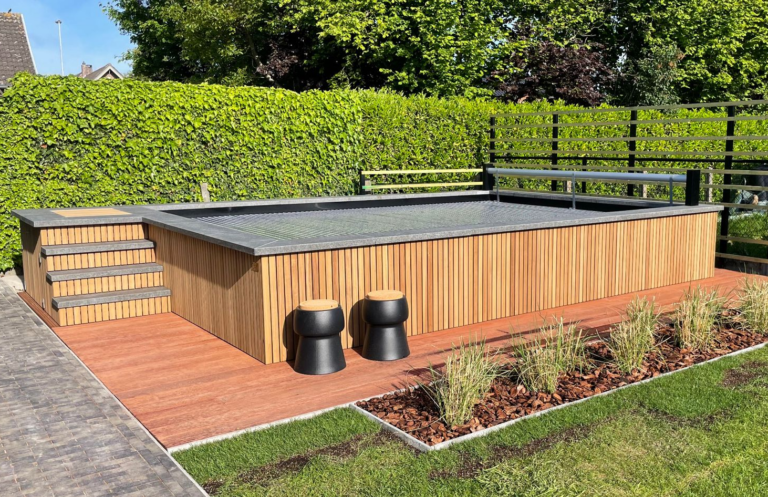 Plaatsing Swim-Up containerzwembaden - 't Badhuis